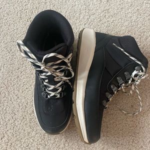 Women’s Universal Thread Sport Boots Size 7